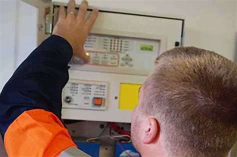 VESDA Installation and Maintenance .